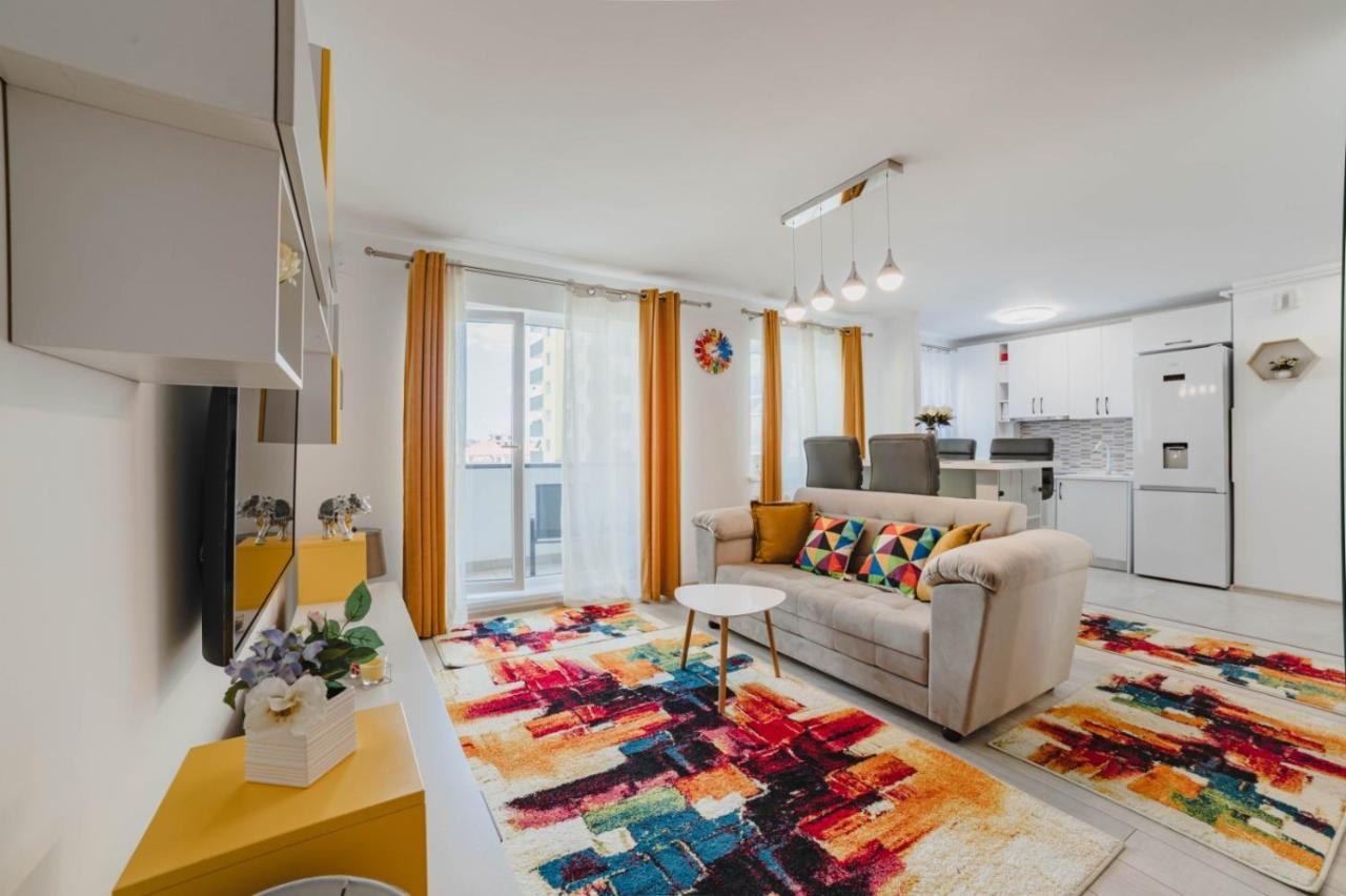Masterpiece Studio- Free Parking, Wi-Fi, Netflix บราชอฟ ภายนอก รูปภาพ